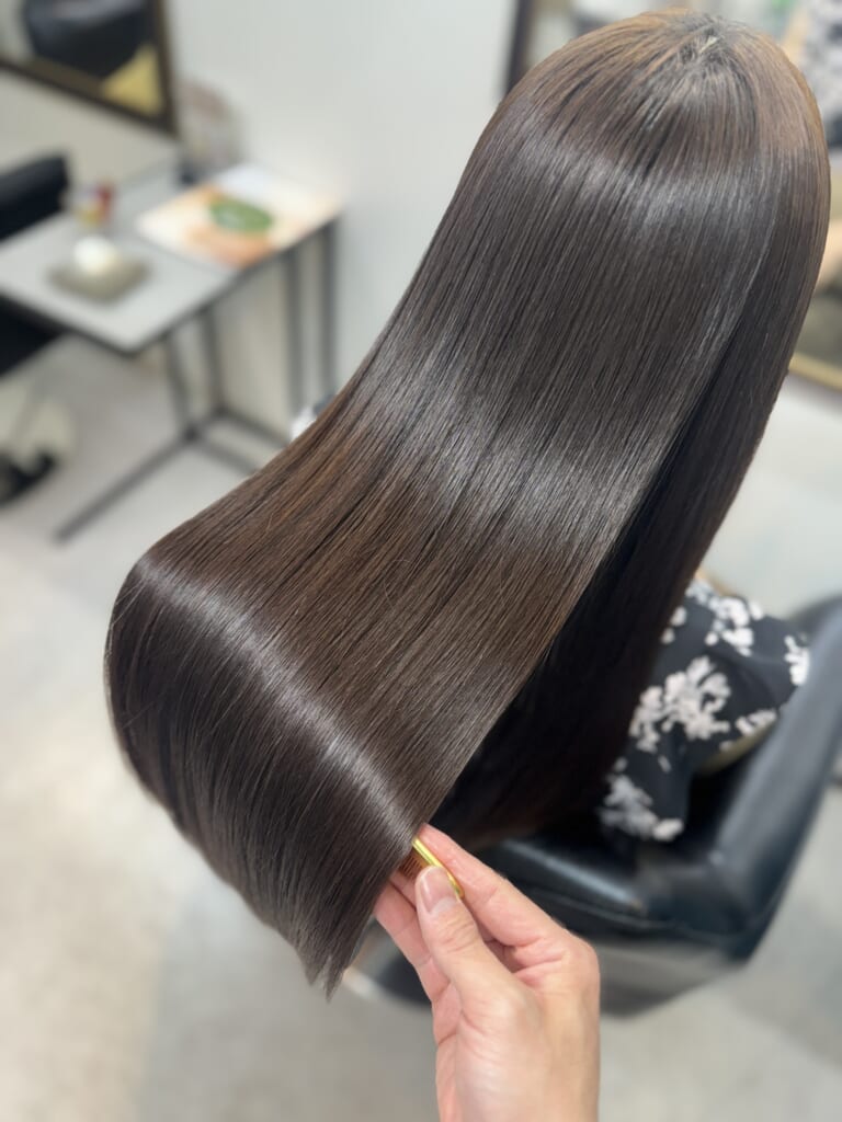 美容院で行う髪の保湿ケア