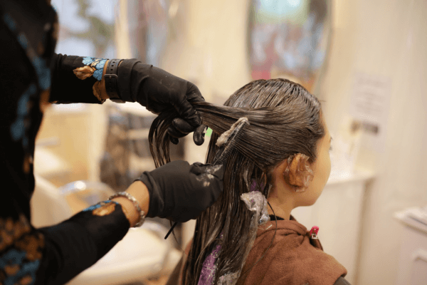 パーマやカラーなどの薬剤によるダメージ